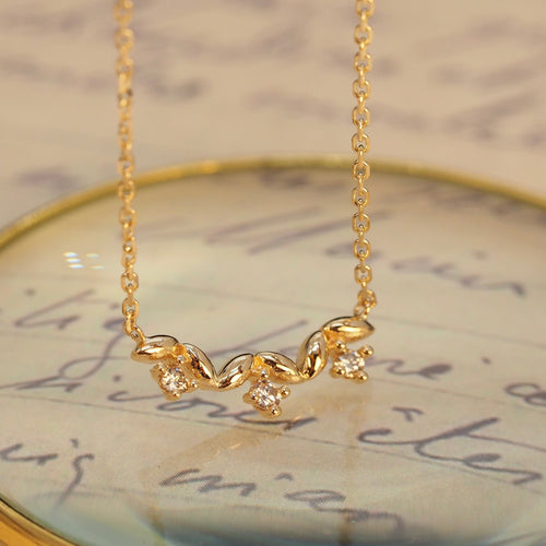 The Diamond Spread Necklace