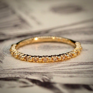 The Brown Diamond Dot Band Ring