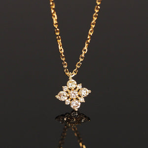 The Diamond Snowflakes Necklace