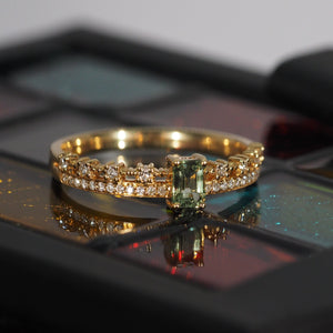 Green Sapphire Dual Diamond Band Ring