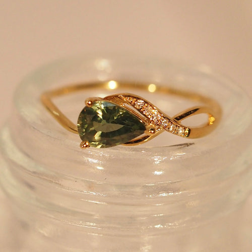 Green Infinity Sapphire Ring