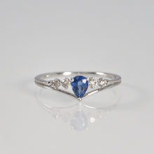 Load image into Gallery viewer, Blue Sapphire Crown Ring